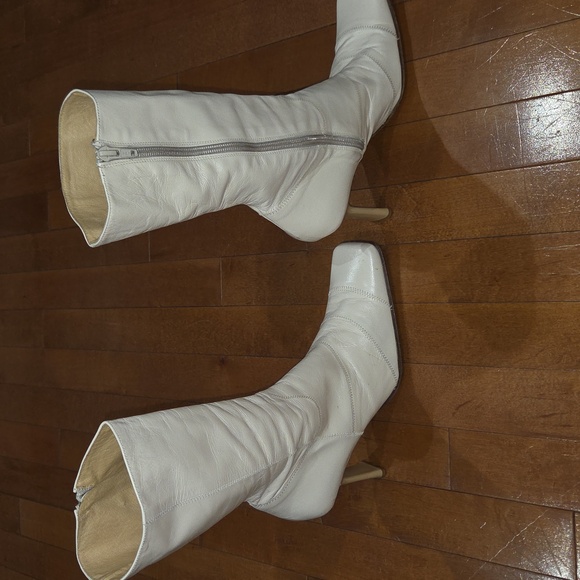Elegant Cream Leather Calf-High David Aaron Women's Boots - Picture 3 of 12